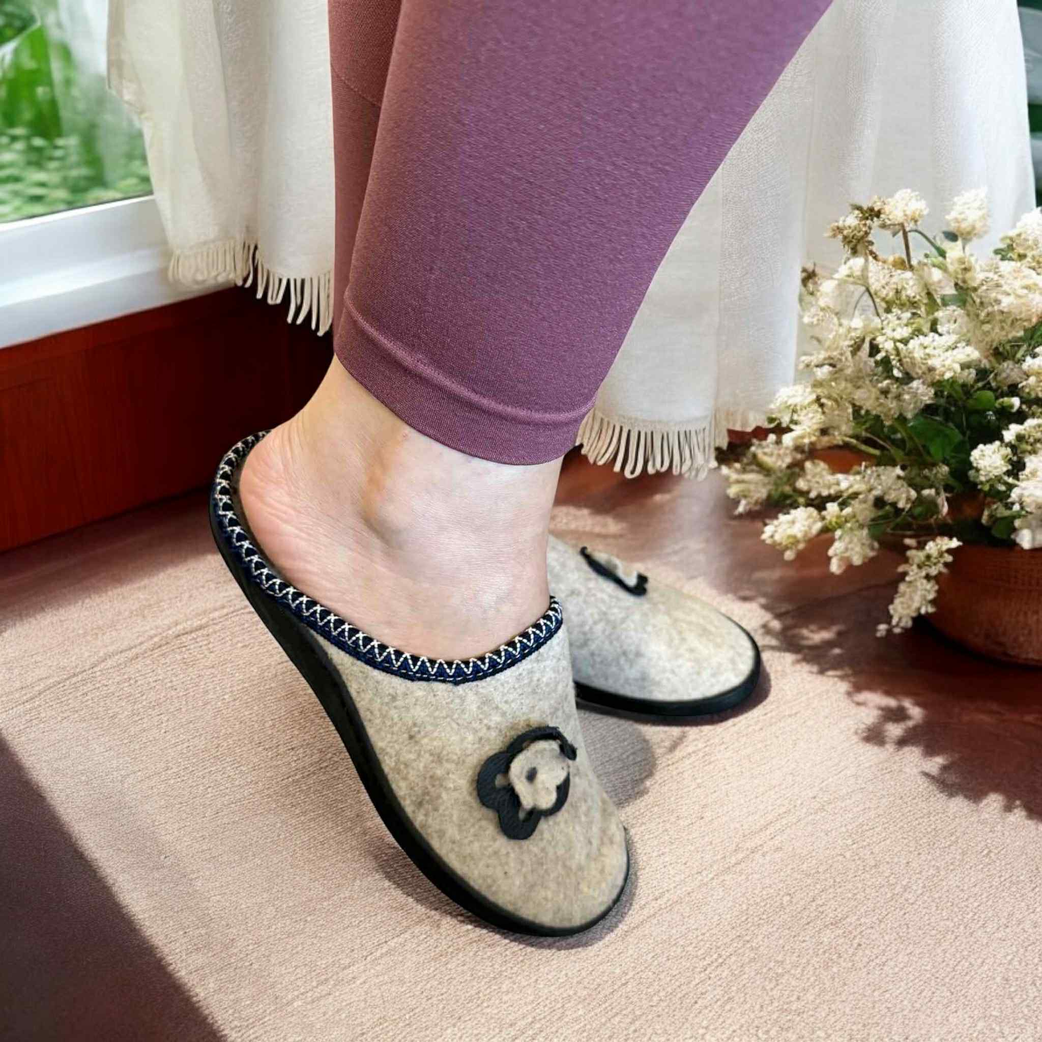 Bambosze damskie z kwiatkiem Naturfeet PBK4GR szare - zdjecie 9