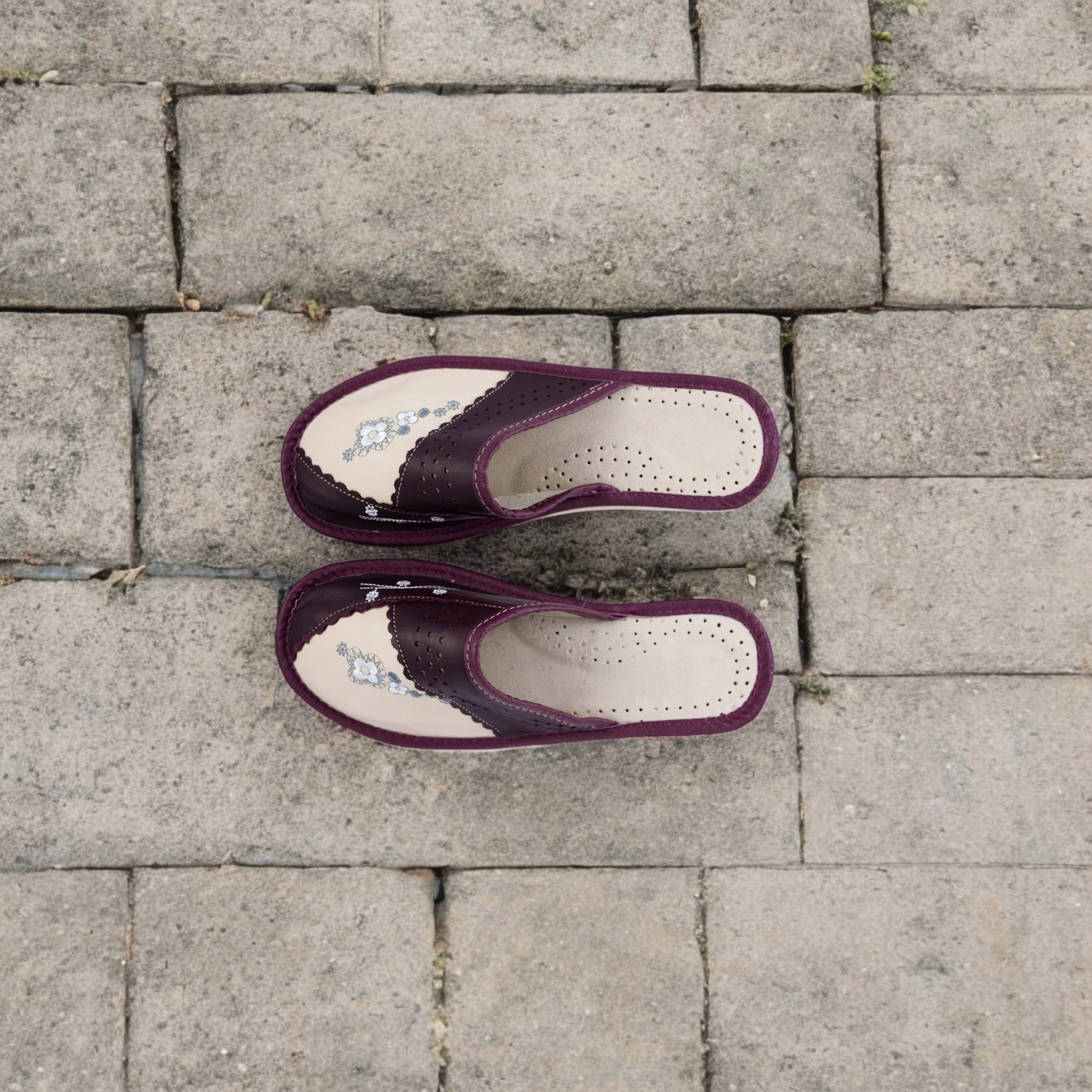 Kapcie damskie z kwiatowym zdobieniem Naturfeet PKC5PU beżowo-bordowe - zdjecie 6