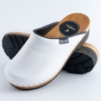 Białe chodaki medyczne Naturfeet PREMIUM - skóra naturalna, drewniana wkładka, amortyzacja PU MK1WH