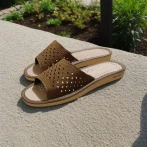 Kapcie damskie z ażurowym wzorem Naturfeet PKO8BR brązowe - zdjecie 4