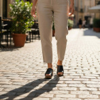 Drewniaki damskie Naturfeet DHO8BL - skórzane klapki na drewnianej podeszwie, czarne - zdjecie 6