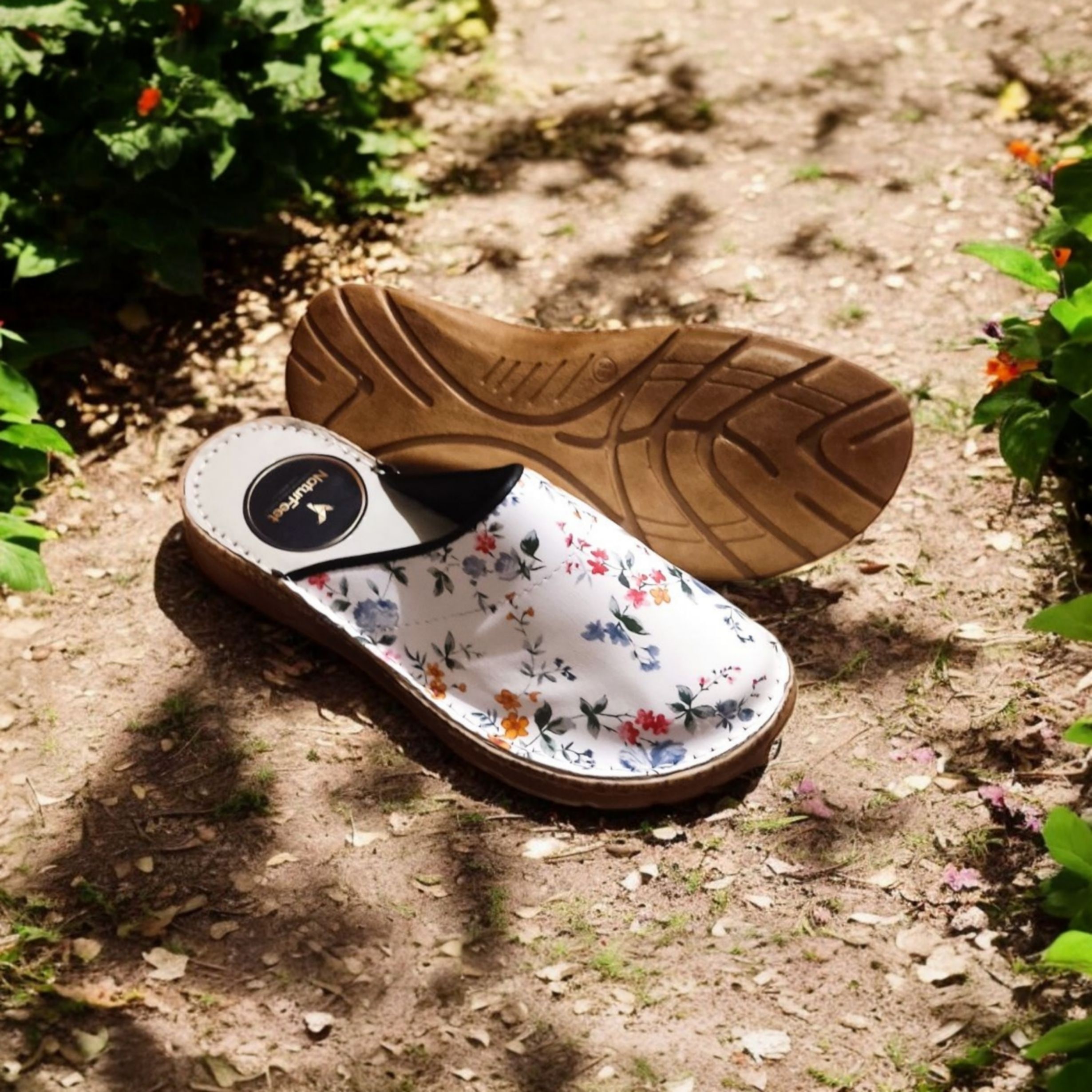 Klapki damskie z kwiatowym wzorem Naturfeet KKC5WH białe - zdjecie 6