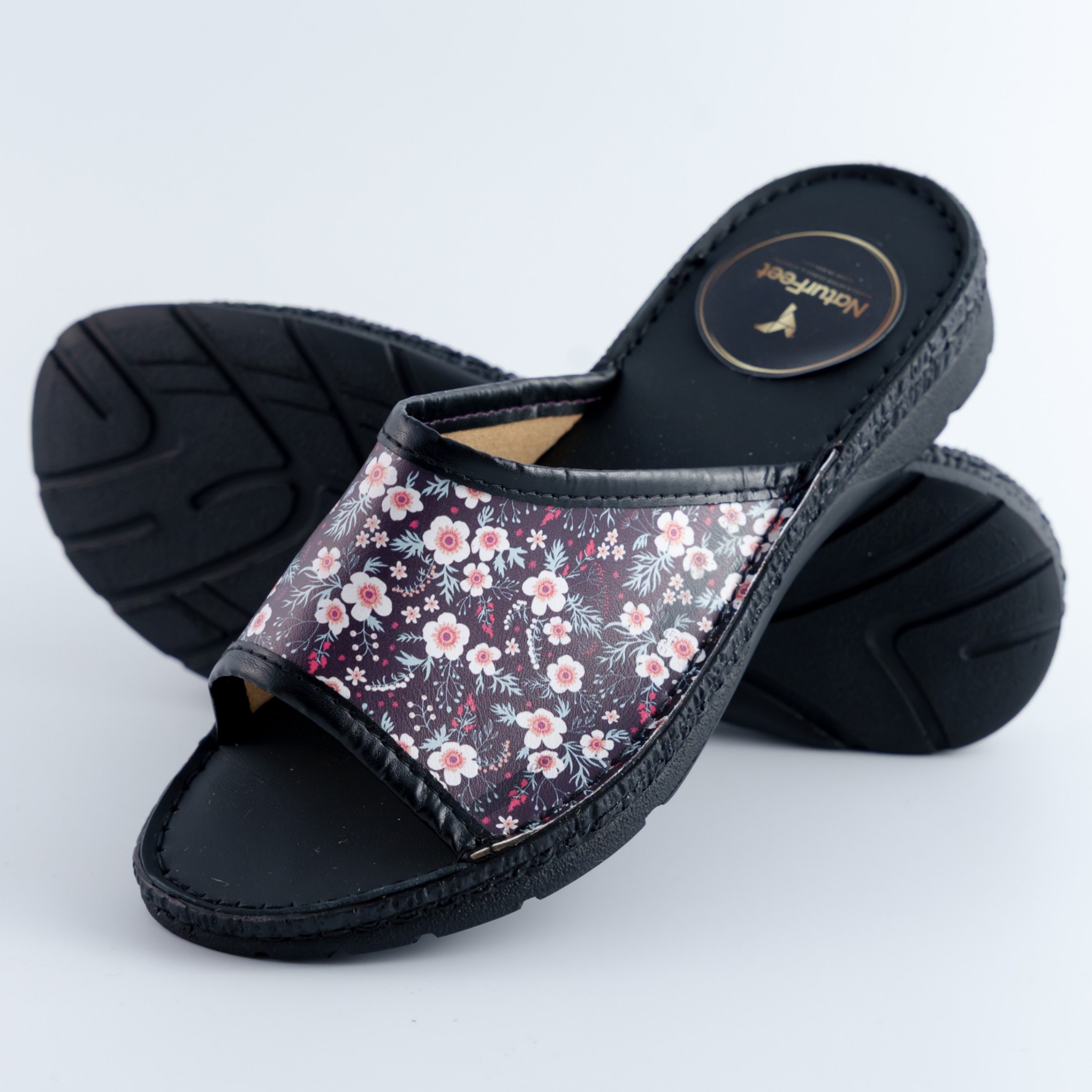 Klapki damskie z kwiatowym wzorem Naturfeet KKO5BL czarne
