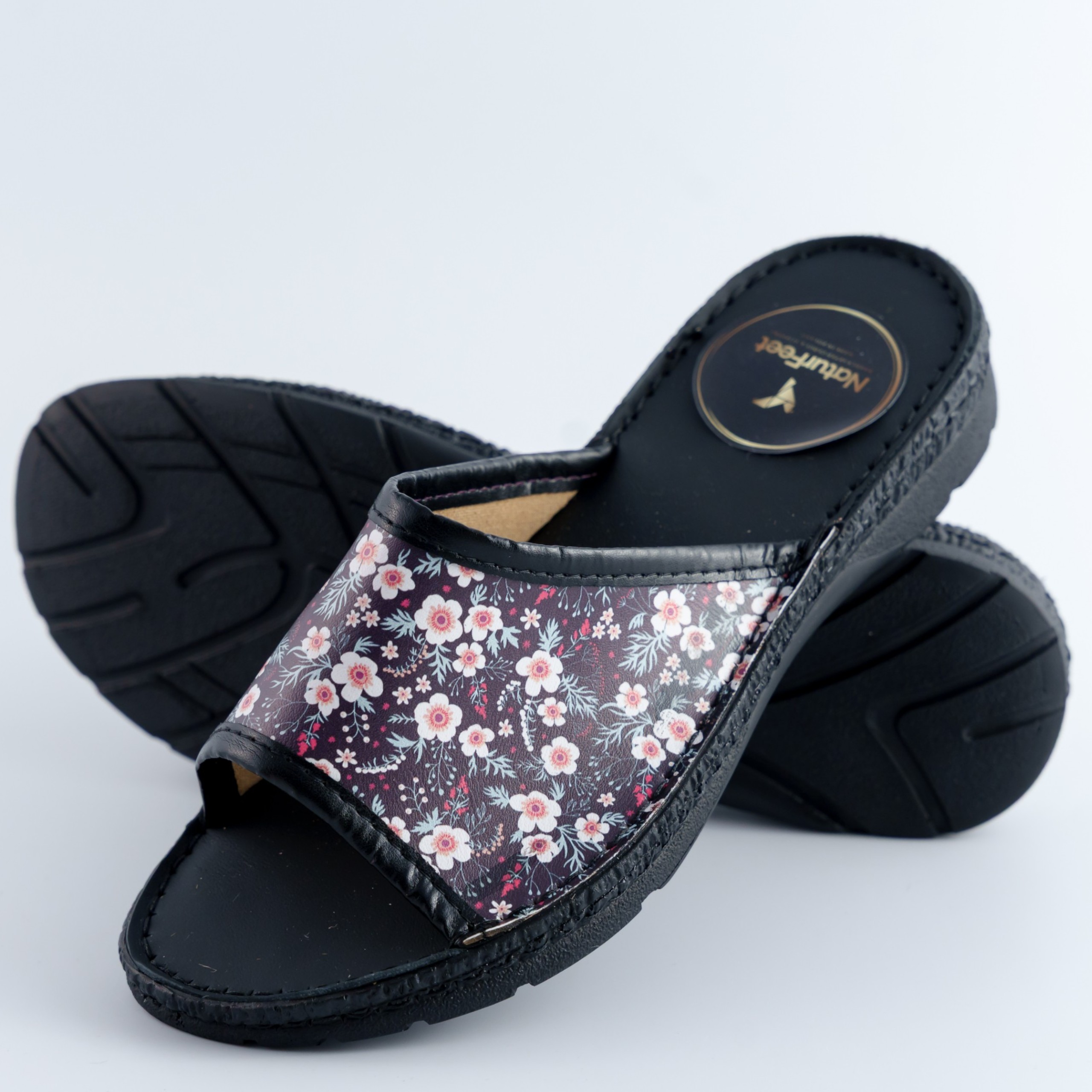 Klapki damskie z kwiatowym wzorem Naturfeet KKO5BL czarne