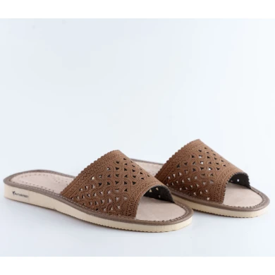 Kapcie damskie z ażurowym wzorem Naturfeet PKO8BR brązowe - zdjecie 2