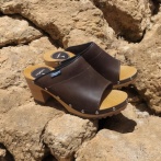 Drewniaki damskie Naturfeet DHO8BR - skórzane klapki na drewnianej podeszwie, brązowe - zdjecie 4