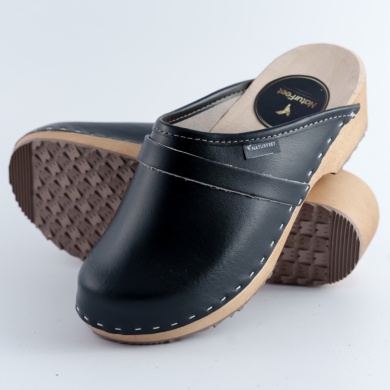 Chodaki damskie na drewnianym obcasie Naturfeet DKC2BL czarne