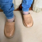 Męskie kapcie Naturfeet PMC7 - perforowane jasnobrązowe góralskie pantofle juht - zdjecie 6