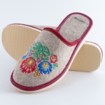 Kapcie damskie z haftem Naturfeet PKC10