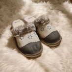 Kapcie damskie z haftem Naturfeet PKW5BE beżowe - zdjecie 4