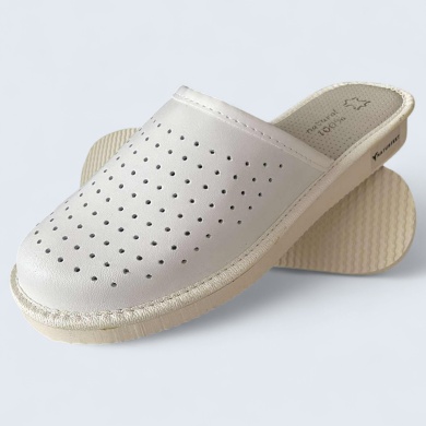 Klapki medyczne z perforacją Naturfeet MPK2WH białe