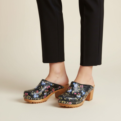 Drewniaki damskie na obcasie w kwiaty Naturfeet DH5BL czarne - zdjecie 2