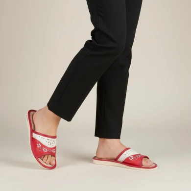 Kapcie damskie z haftem kwiatowym Naturfeet PKO5RE czerwono-kremowe - zdjecie 2