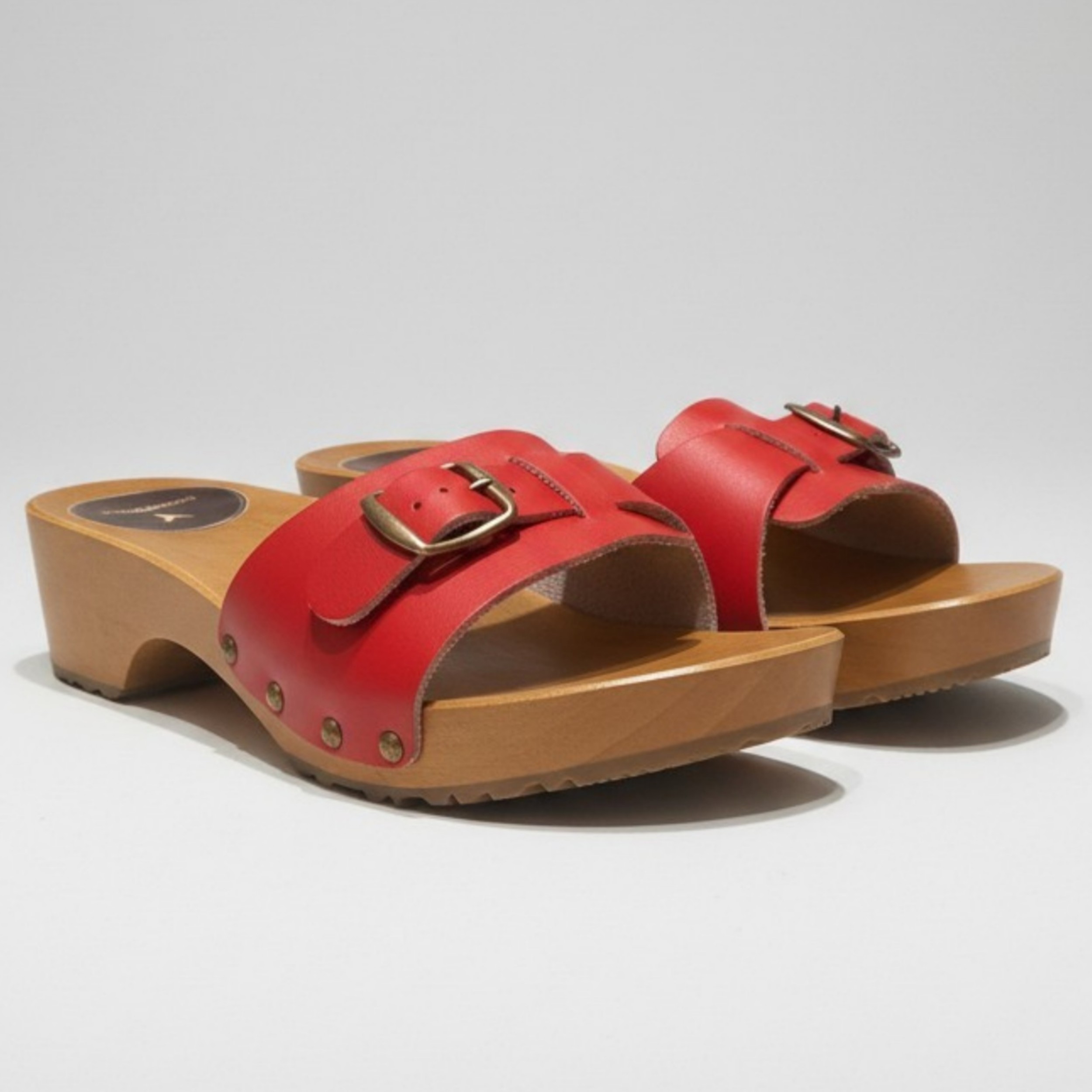 Eleganckie klapki skórzane czerwone regulowane podbicie | Naturfeet KKO3RE