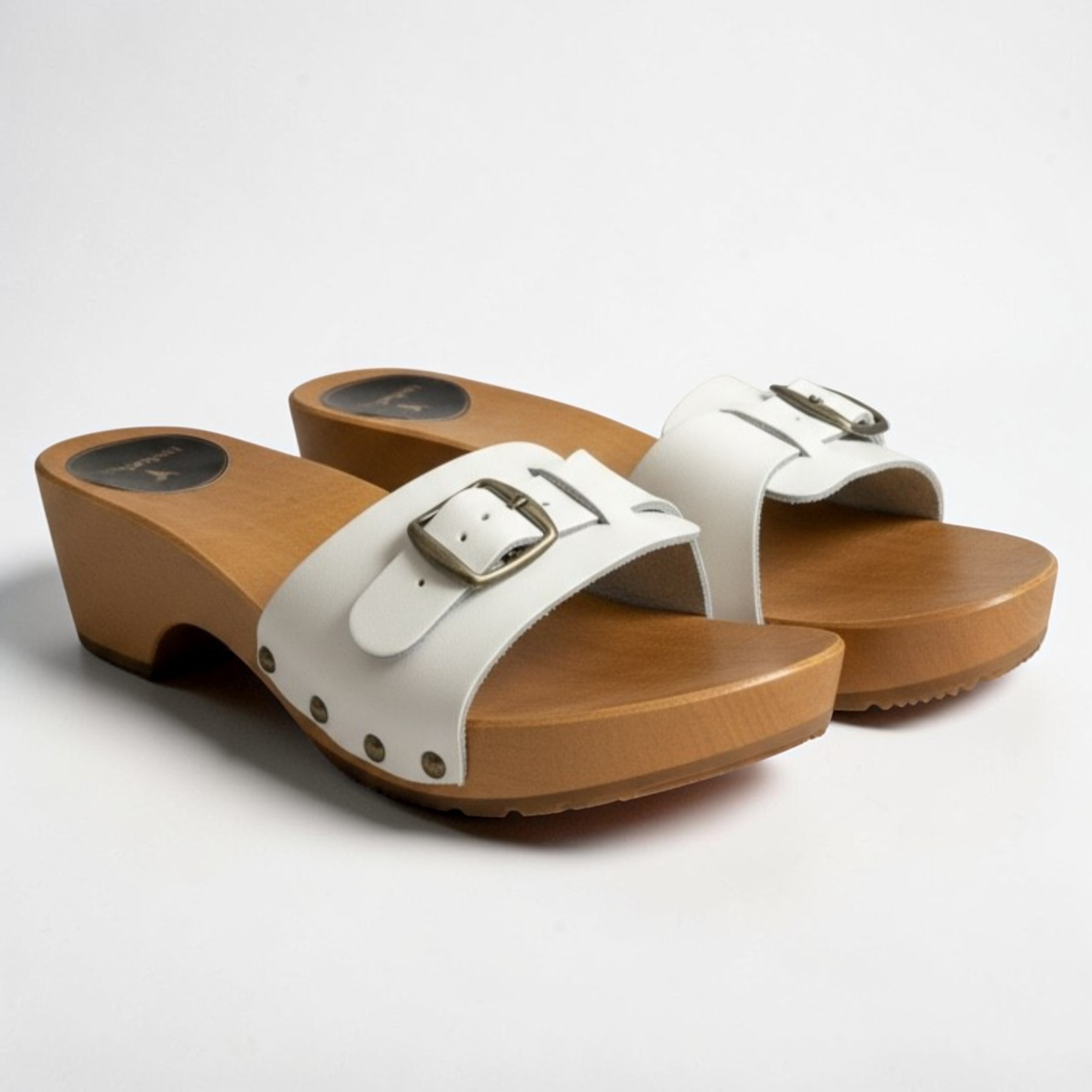 Eleganckie klapki skórzane białe regulowane podbicie | Naturfeet KKO3WH