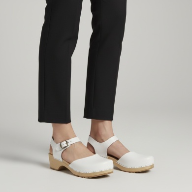 Sandały chodaki skórzane białe na drewnie olchowym klapki Naturfeet SK2WH - zdjecie 2
